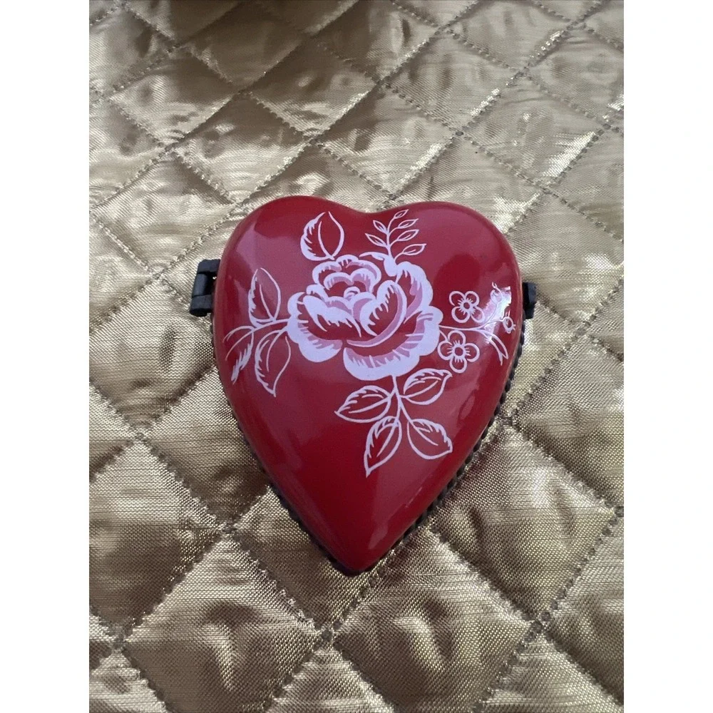 Hallmark Heart Trinket Box Porcelain Rose‎ Painted Detail Retro Valentine Love